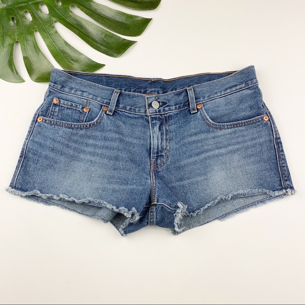 Levi’s Jean Shorts Denim Frayed Hem 30 (34 waist)